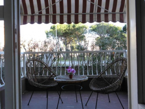 Enjoy the pool of our cozy flat - Beahost